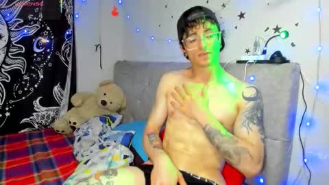 Snapshot of hollypurple chatting on 02-12-26, 11:33 Hades and Persefone online show from 02-12-26, 11:33