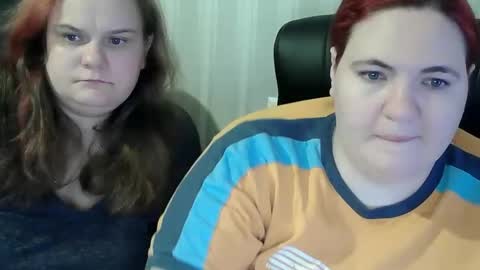 HollyXEva online show from 01-15-26, 06:11