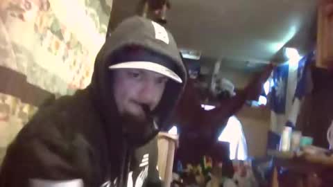 Snapshot of holt1991 chatting on 04-05-26, 05:10 Holter online show from 04-05-26, 05:10