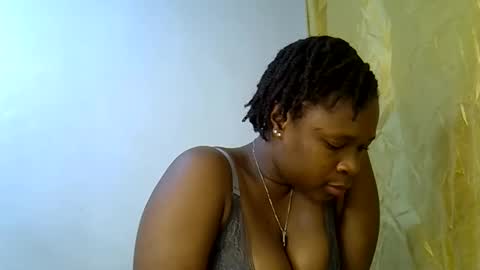 Snapshot of holy_ebony chatting on 06-05-26, 11:43 holy_ebony online show from 06-05-26, 11:43