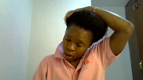 Snapshot of holy_ebony chatting on 06-22-26, 06:10 holy_ebony online show from 06-22-26, 06:10