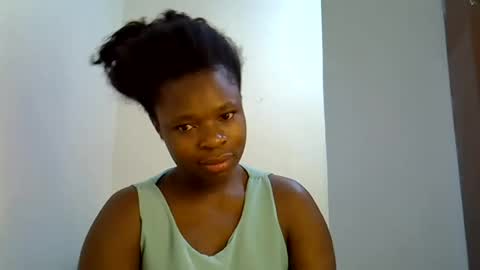 Snapshot of holy_ebony chatting on 06-29-26, 06:08 holy_ebony online show from 06-29-26, 06:08
