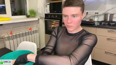 holy_eggs_00 online show from 02-18-26, 07:10