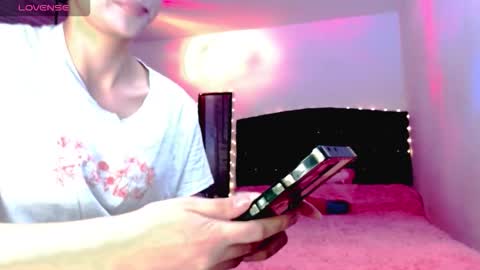 Juli online show from 11-30-25, 03:54