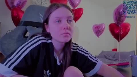 Snapshot of holy_kveta chatting on 02-14-26, 03:03 Kviki online show from 02-14-26, 03:03