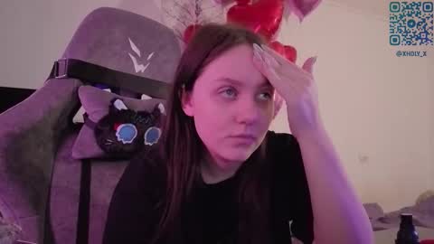 Snapshot of holy_kveta chatting on 02-20-26, 03:03 Kviki online show from 02-20-26, 03:03