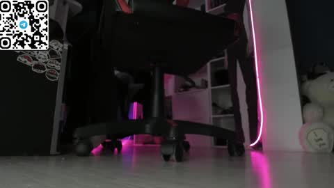 holy_mistresss online show from 03-27-26, 09:53