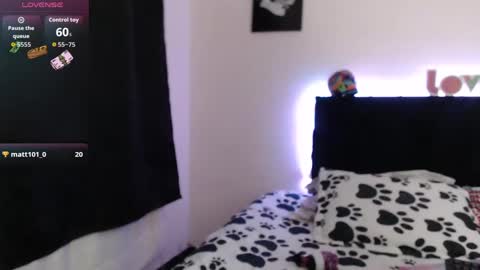 Snapshot of holydeath_1 chatting on 09-19-25, 11:16 Milena online show from 09-19-25, 11:16