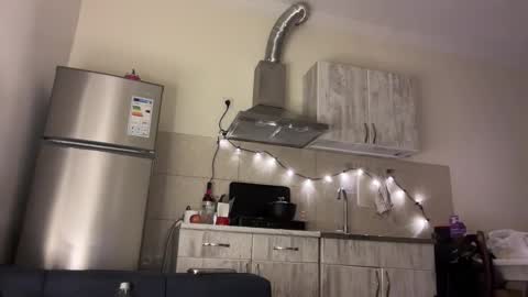 Snapshot of holydori chatting on 02-21-25, 07:10 dori not holy get my tg channel with link from description under last photo online show from 02-21-25, 07:10