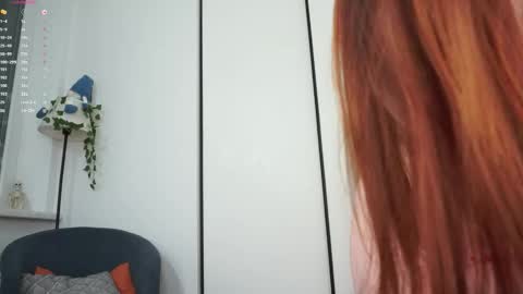 Snapshot of holyhee chatting on 10-07-25, 09:23 Holy online show from 10-07-25, 09:23