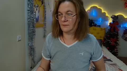 Snapshot of holymilfa chatting on 12-01-24, 04:29 holymilfa online show from 12-01-24, 04:29