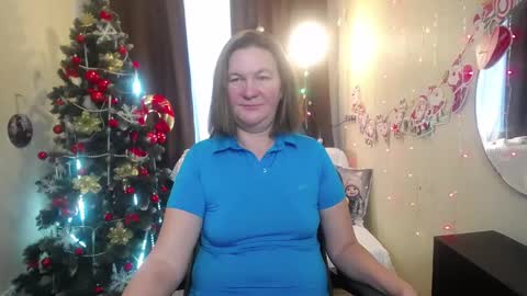 Snapshot of holymilfa chatting on 12-18-24, 10:40 holymilfa online show from 12-18-24, 10:40