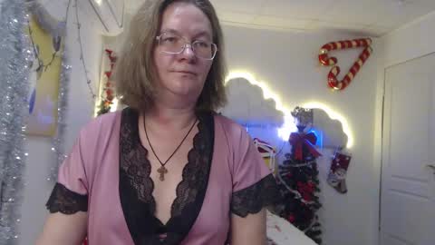 Snapshot of holymilfa chatting on 01-04-25, 02:14 holymilfa online show from 01-04-25, 02:14
