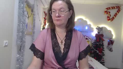 Snapshot of holymilfa chatting on 01-05-25, 07:49 holymilfa online show from 01-05-25, 07:49
