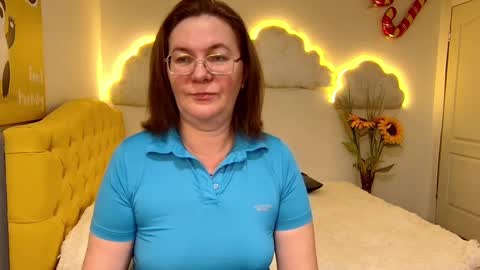 Snapshot of holymilfa chatting on 02-02-25, 10:46 holymilfa online show from 02-02-25, 10:46