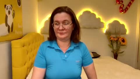 Snapshot of holymilfa chatting on 02-02-25, 05:15 holymilfa online show from 02-02-25, 05:15