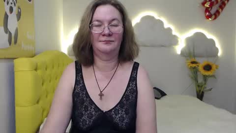 Snapshot of holymilfa chatting on 02-09-25, 10:53 holymilfa online show from 02-09-25, 10:53