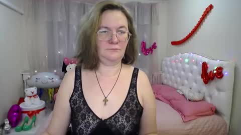 Snapshot of holymilfa chatting on 02-16-25, 01:49 holymilfa online show from 02-16-25, 01:49