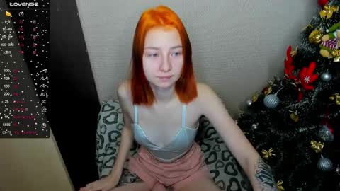 Snapshot of home_fox_ chatting on 12-04-25, 03:16 Mria online show from 12-04-25, 03:16