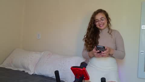 Snapshot of homeofsex_ chatting on 09-09-25, 12:05 Jack and Sally online show from 09-09-25, 12:05