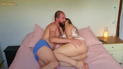 Snapshot of homeofsex_ chatting on 07-12-26, 12:18 Jack and Sally online show from 07-12-26, 12:18