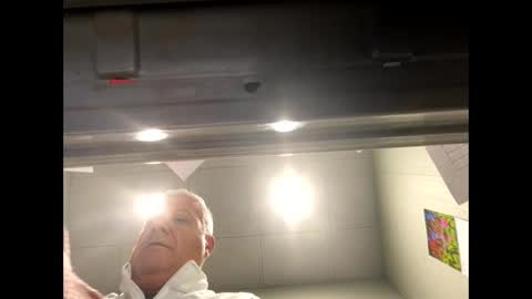 Snapshot of hondodeasy chatting on 05-18-26, 06:47 hondodeasy online show from 05-18-26, 06:47