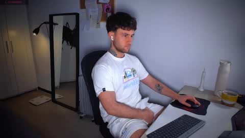 Andrew online show from 02-10-26, 08:24