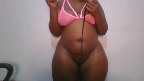 Snapshot of honey_beb chatting on 10-17-25, 05:59 honey_beb online show from 10-17-25, 05:59