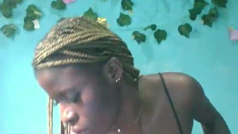 Queen online show from 09-17-25, 10:06