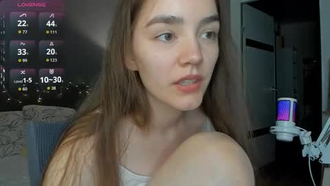 Snapshot of honey_chantal chatting on 06-08-26, 09:04 Chantal online show from 06-08-26, 09:04