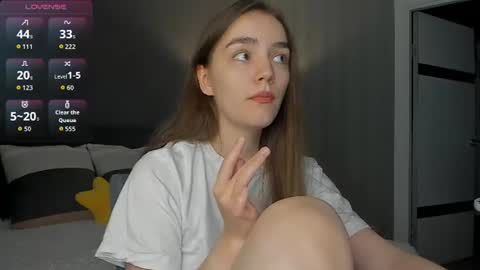 Snapshot of honey_chantal chatting on 06-14-26, 07:38 Chantal online show from 06-14-26, 07:38