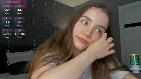 Snapshot of honey_chantal chatting on 06-27-26, 07:19 Chantal online show from 06-27-26, 07:19