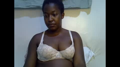 honey_dropp1 online show from 05-18-26, 09:20