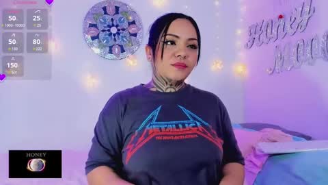 Snapshot of honey_mooon chatting on 01-13-25, 08:37 Maria online show from 01-13-25, 08:37