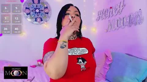 Snapshot of honey_mooon chatting on 01-25-25, 08:10 Maria online show from 01-25-25, 08:10