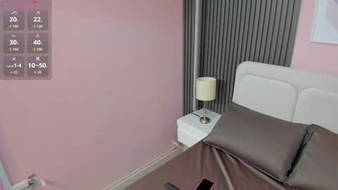 Snapshot of honey_sofii_ chatting on 11-28-25, 11:24 honey_sofii_ online show from 11-28-25, 11:24