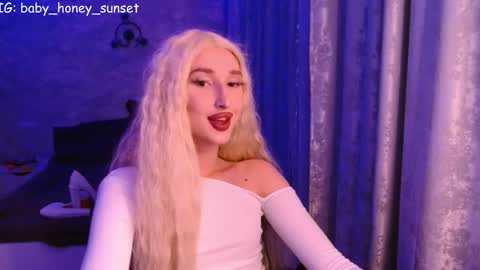 honey_sunset online show from 02-26-26, 07:35