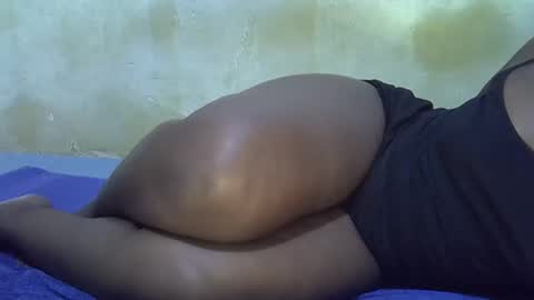 honey_sunshiny online show from 05-12-26, 06:43