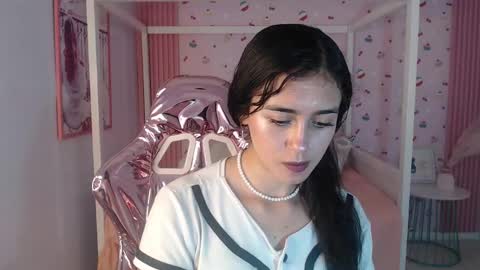 Snapshot of honey_torres_sub chatting on 01-09-25, 01:13 HONEY online show from 01-09-25, 01:13