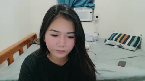 Snapshot of honeyafterdark_ chatting on 06-25-26, 02:10 HoneyAfterDark online show from 06-25-26, 02:10
