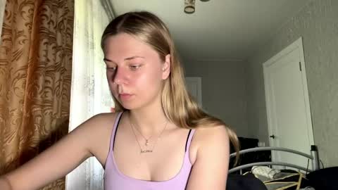 Klara online show from 06-10-26, 10:03