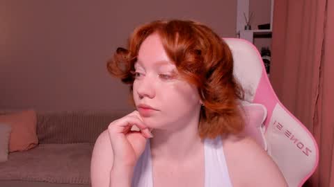 Snapshot of honeyautumn chatting on 01-07-25, 12:24 honeyautumn online show from 01-07-25, 12:24