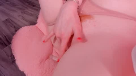 Snapshot of honeyautumn chatting on 03-01-25, 03:43 honeyautumn online show from 03-01-25, 03:43