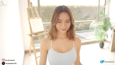 Snapshot of honeyco57 chatting on 01-05-25, 05:09 Jessie online show from 01-05-25, 05:09