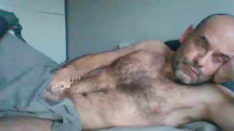 Snapshot of honeydaddyforyou chatting on 03-08-25, 06:32 honeydaddyforyou online show from 03-08-25, 06:32