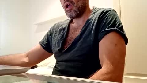 Snapshot of honeydaddyforyou chatting on 03-09-25, 07:56 honeydaddyforyou online show from 03-09-25, 07:56