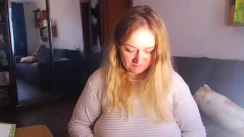 HoneydewMolly online show from 11-27-25, 11:34