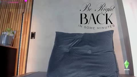 Snapshot of honeyhot69__ chatting on 11-04-25, 10:47 Sofia independent model online show from 11-04-25, 10:47