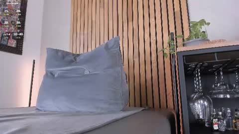 Snapshot of honeyhot69__ chatting on 06-13-26, 10:46 Sofia independent model online show from 06-13-26, 10:46