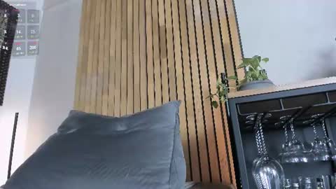 Snapshot of honeyhot69__ chatting on 06-15-26, 10:50 Sofia independent model online show from 06-15-26, 10:50